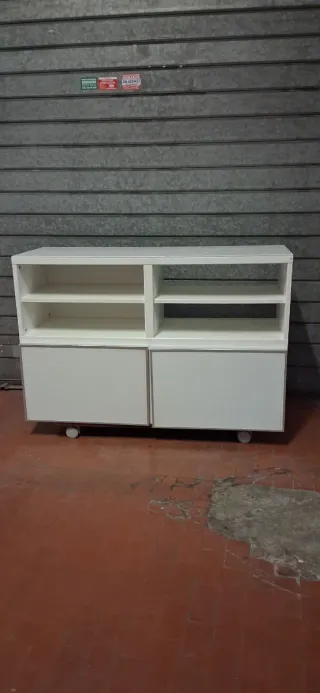 Mobiletto BESTA Ikea bianco con vetro sopra