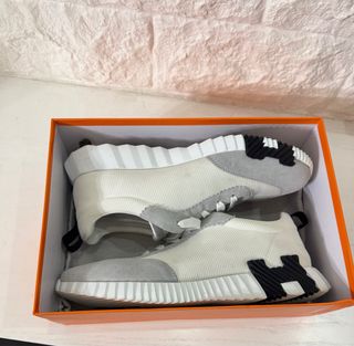 Scarpe Hermes bianche con H nera