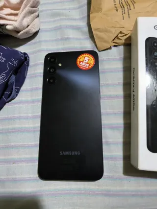 Samsung Galaxy A05s con caja y accesorios