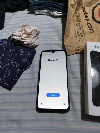 Samsung Galaxy A05s con caja y accesorios