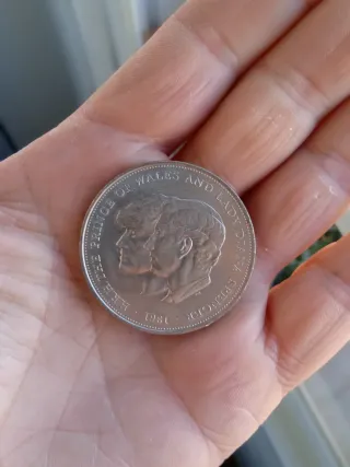 Moneda antigua One Pound