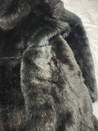Chaquetón Zara efecto piel negro S