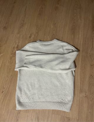 Sudadera Bershka gris con estampado