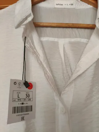 Camisa blanca marca Lefties, totalmente nueva.