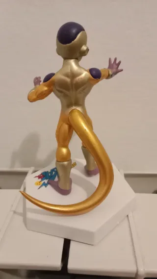 Figura Freezer Dorado Dragon Ball
