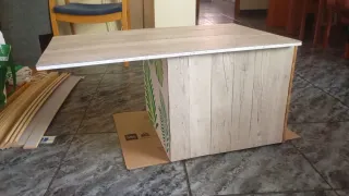 Mostrador cajoneras restaurado hojas verdes