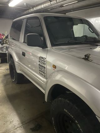 Toyota Land Cruiser 90 2000