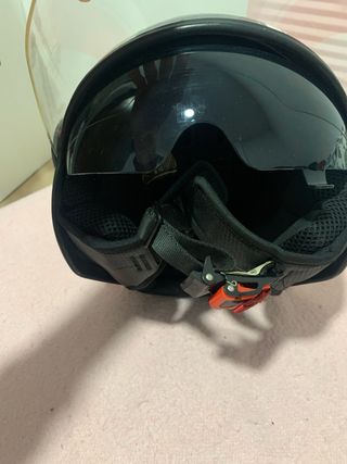 Casco de moto NZI con visera