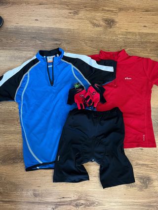Lote Ciclismo Niño: Maillot, Culotte y Guantes