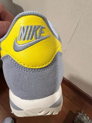 Zapatillas Nike Cortez Talla 38 Azul y Amarillo