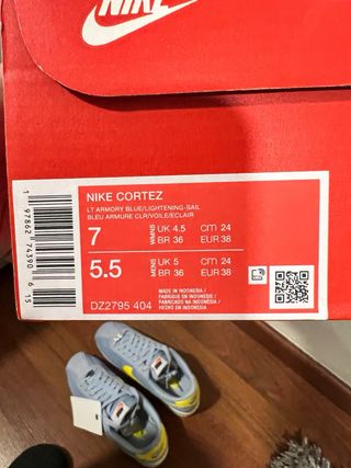Zapatillas Nike Cortez Talla 38 Azul y Amarillo