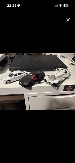 Lote 3 Coches Juguete: Blanco, Negro, Blanco