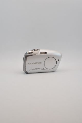 Cámara Olympus mju Mini Digital 4MP en caja