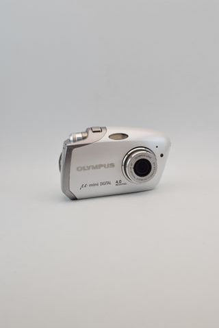 Cámara Olympus mju Mini Digital 4MP en caja