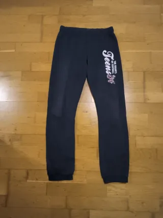 Chándal deportivo azul marino