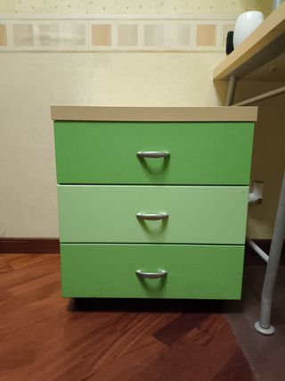 Cameretta a ponte due letti con scala