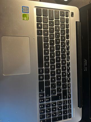 Portátil Asus F556U Plata