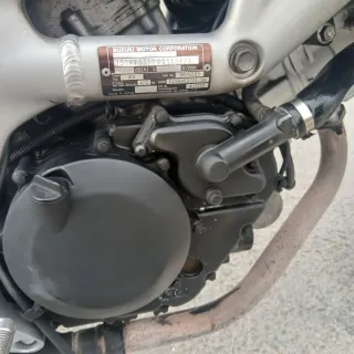 Suzuki SV650 S Azul y Plata