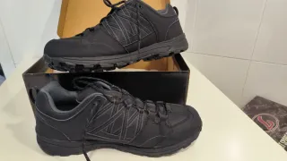 Zapatillas montaña/trabajo negras y grises