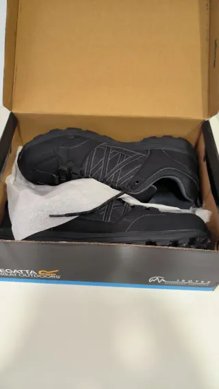 Zapatillas montaña/trabajo negras y grises