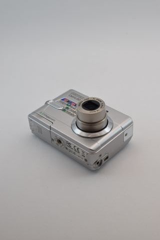 Cámara Digital Pentax Optio 50L - 5MP