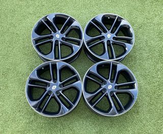 Llantas Originales Renault / Nissan 18" Impolutas