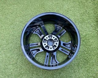 Llantas Originales Renault / Nissan 18" Impolutas