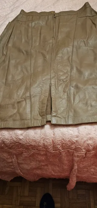 Faldas  de cuero