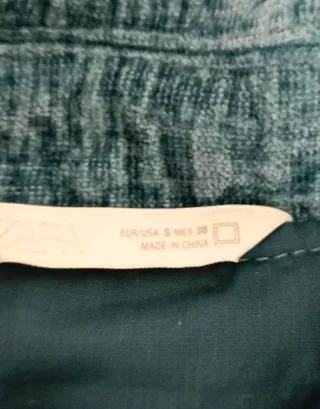 Cazadora flocado relieve en talla S Zara viral