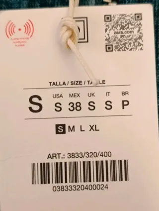 Cazadora flocado relieve en talla S Zara viral