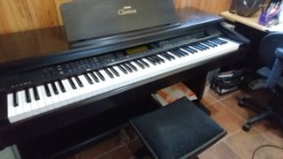 Yamaha Clavinova CVP-103 Piano Digital