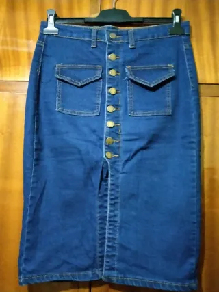 Falda vaquera ajustada botones