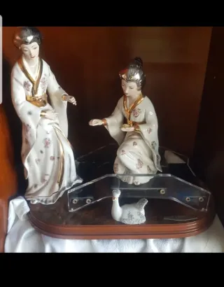 Estatua Porcelana Davor Geishas Cisne