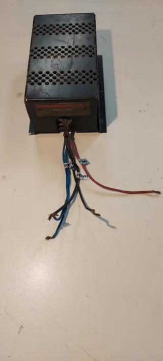 Amplificador Sirena Code 3 Modelo 3000