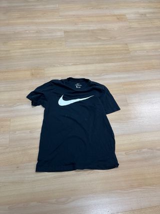 Camiseta Nike Negra de manga corta de talla S