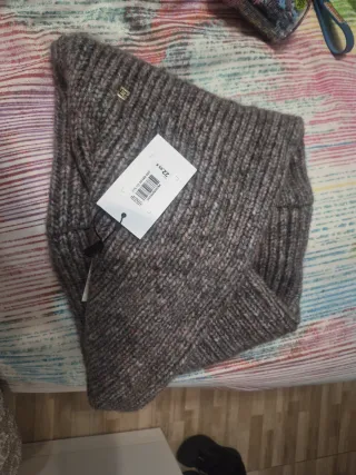 Cuello Latouche gris y rosa