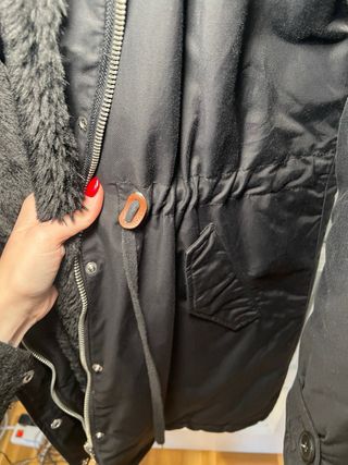 Abrigo MKT Studio Negro con Forro de Pelo