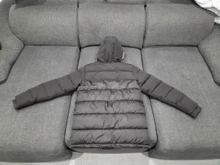 Chaqueta McKenzie Negra con Capucha