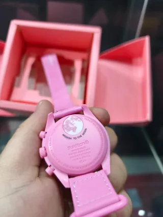 Reloj Omega x Swatch Moonswatch Rosa