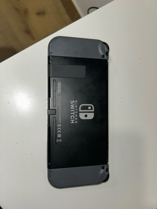 Nintendo Switch con 3 juegos y funda