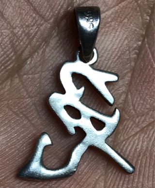 Colgante Letra China Plata Ley + Regalo