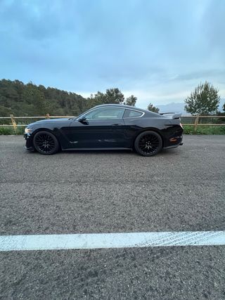 FORD MUSTANG GT 5.0 v8