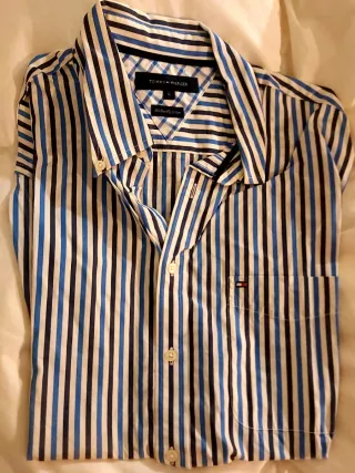 Camisa Tommy Hilfiger Talla L Rayas