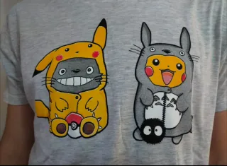 CAMISETA GRIS - PIKACHU Y TOTORO - TALLA XL y +