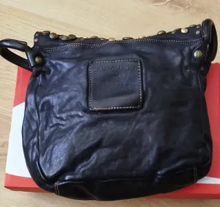 Borsa Campomaggi Nero con Borchie