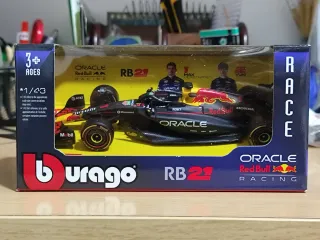 Coche Bburago Red Bull RB21 1/43