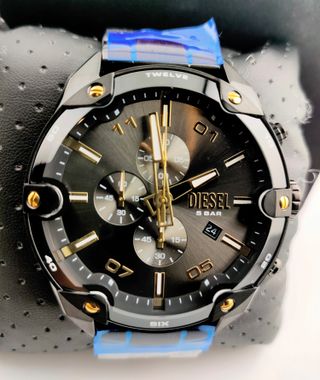 Reloj Diesel Spiked nuevo, negro y dorado