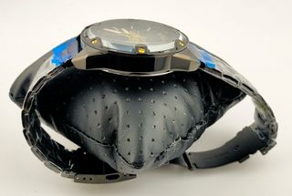 Reloj Diesel Spiked nuevo, negro y dorado