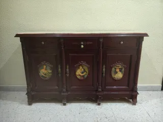 Mueble de madera con tapa de mármol
