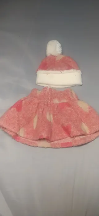 Regalo Conjunto Ropa Muñeca: Gorro y Falda Rosa